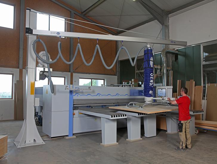 SCHMALZ_GERMANY: Increased Efficiency with the Vacuum Lifters in the Door Manufacturing Industry.