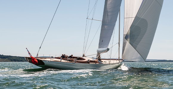 SUPERYACHT_UK & AHEC, MADE WITH AMERICAN WALNUT THE YACHT SPIRIT 111