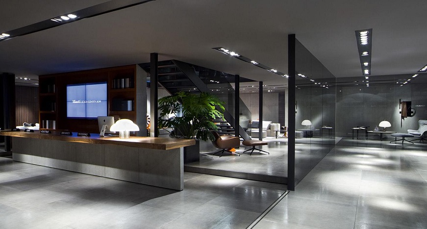 MINOTTI_ITALY, NOT A STAND BUT AN EXERCISE IN STYLE & ARCHITETTURE