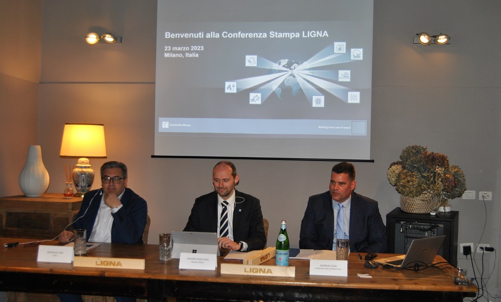 From Left, Bernhard Dirr/ VDMA Director, Hendrik Engelking/Global Director Ligna, Andreas Zuege/ Director Ligna Italy. Photo Datalignum